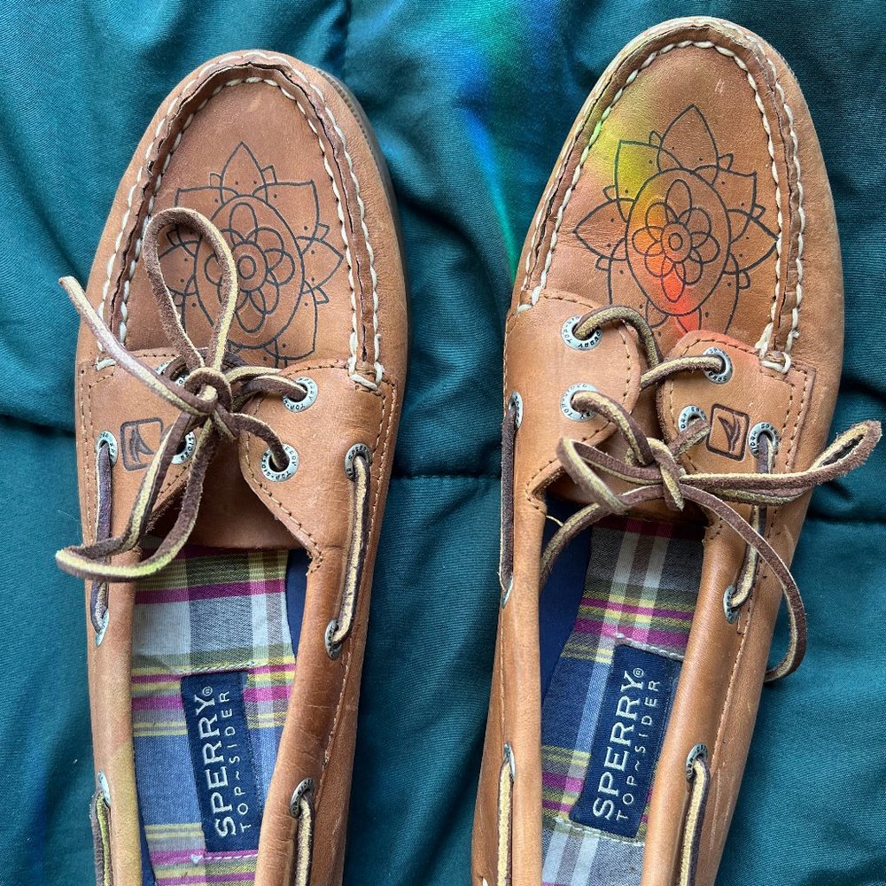 CUSTOM one of a kind Mandal design tattoo'd Sperry boat shoes!